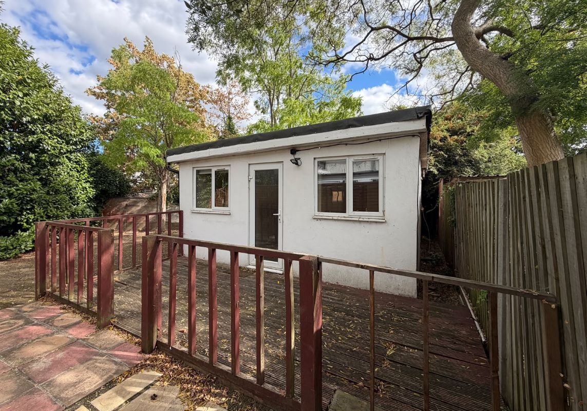 Rear Bungalow, 2 Meadow Close, Enfield, Middlesex, EN3 5PE
