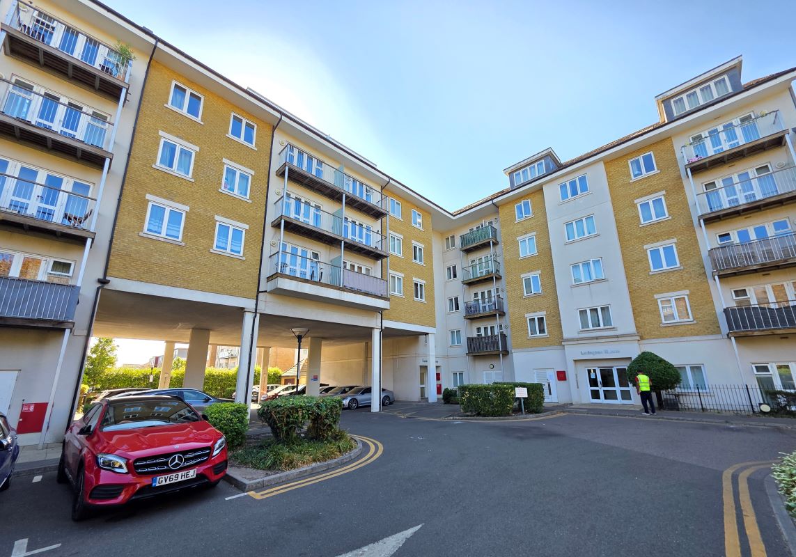 Flat 13 Lexington House, 35 Park Lodge Avenue, West Drayton, Hillingdon, UB7 9FJ
