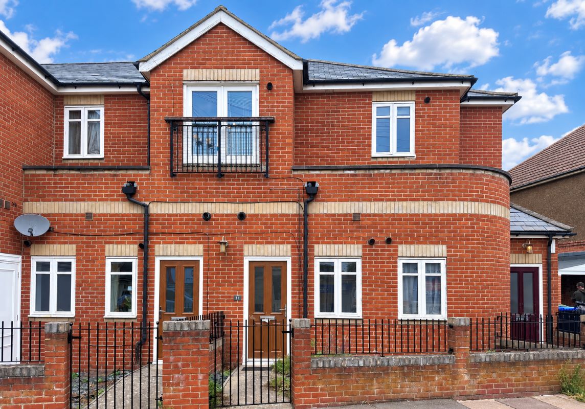 Flat 2, 11 Westcourt Road, Worthing, West Sussex, BN14 7DQ