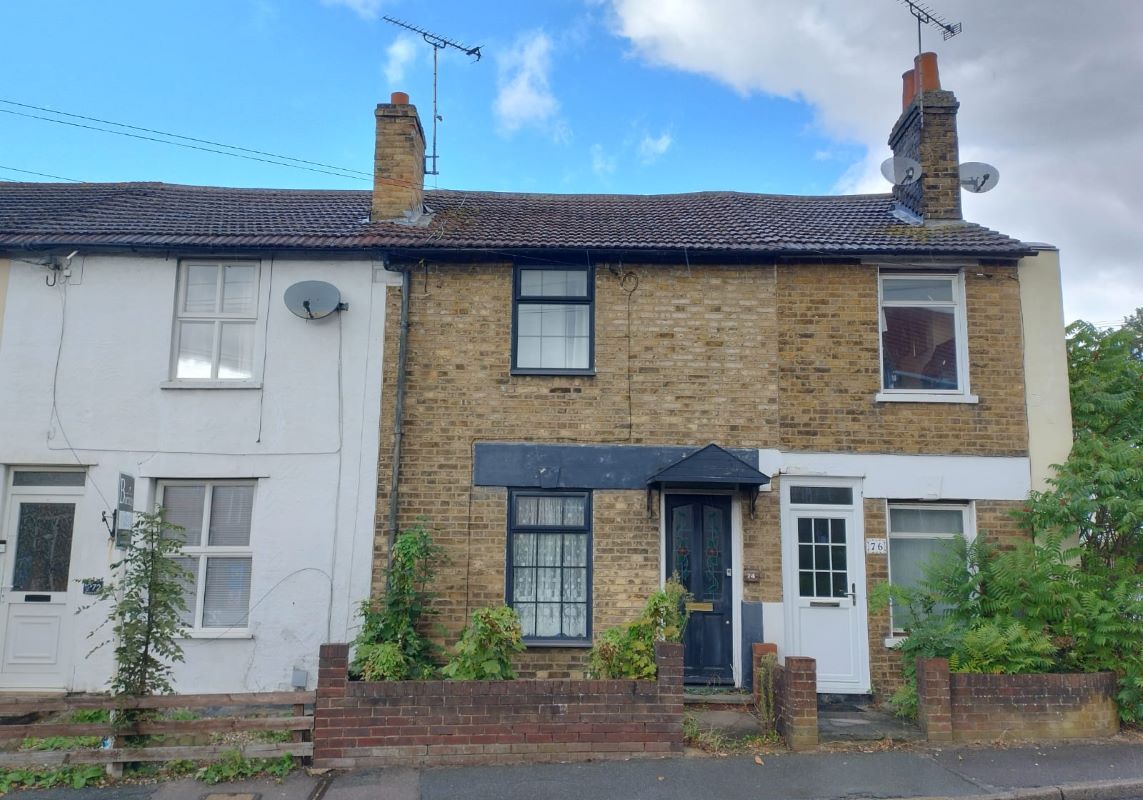 74 Queens Road, Brentwood, Essex, CM14 4HD