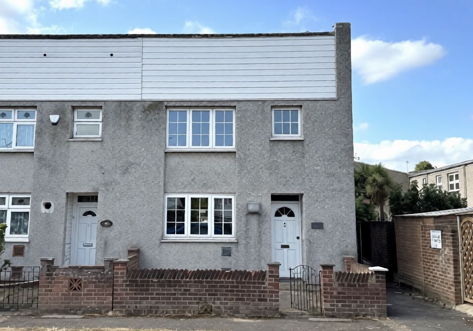 12 Buckbean Path, Romford, Essex, RM3 8ET