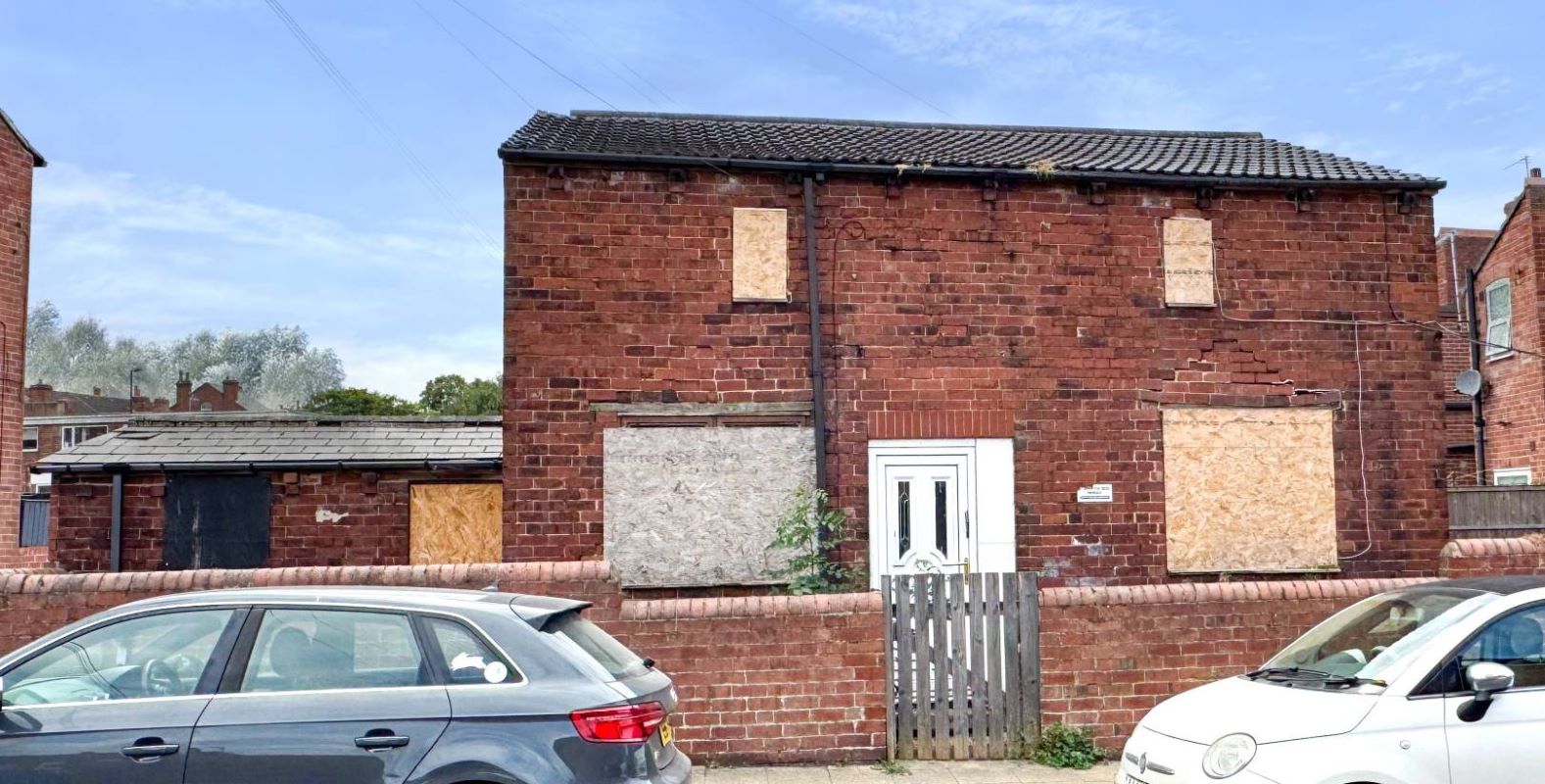 Building to the Rear of 42 Smawthorne Lane, Castleford, West Yorkshire, WF10 4EN