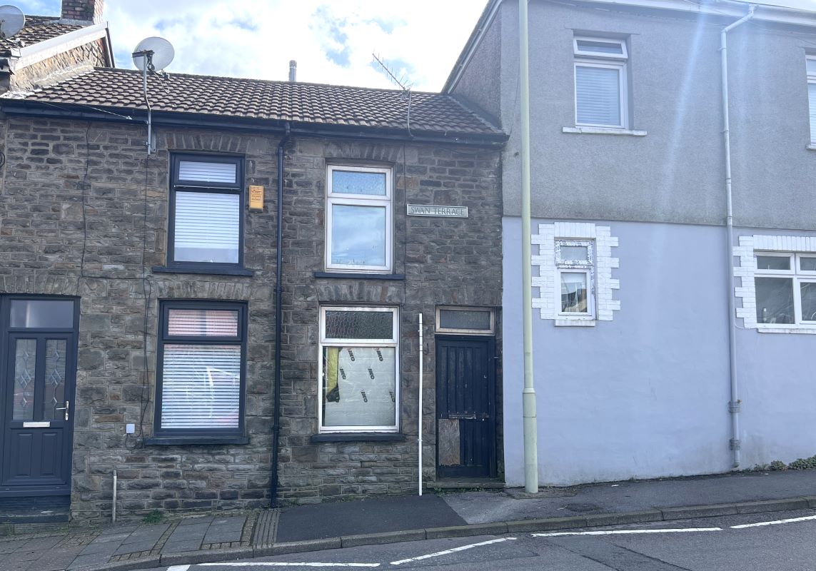 1 Swan Terrace, Tonypandy, Mid Glamorgan, CF40 1HJ