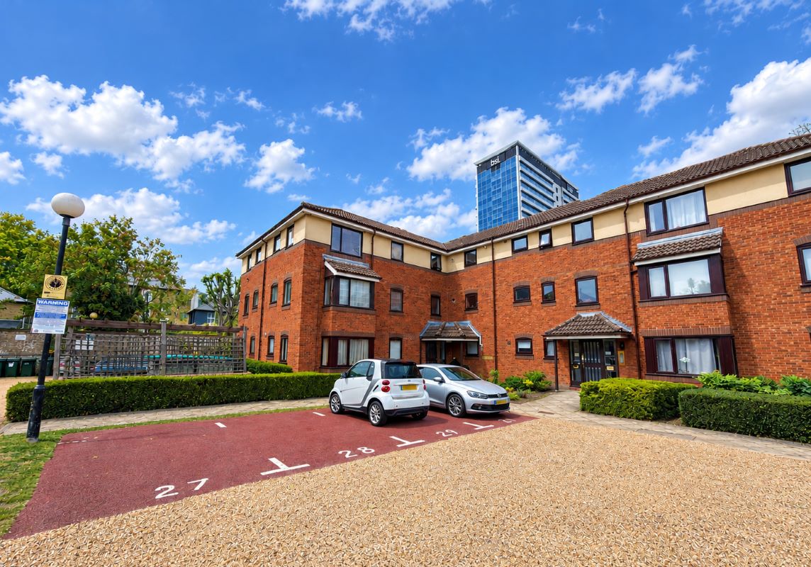 33 Constable Court, Chaseley Drive, Gunnersbury, London, W4 4BD