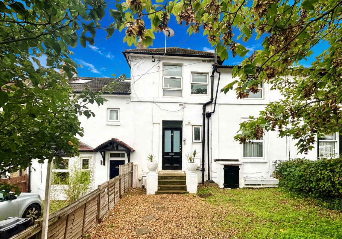 Flat 1, 45 Canterbury Grove, Lambeth, London, SE27 0NX