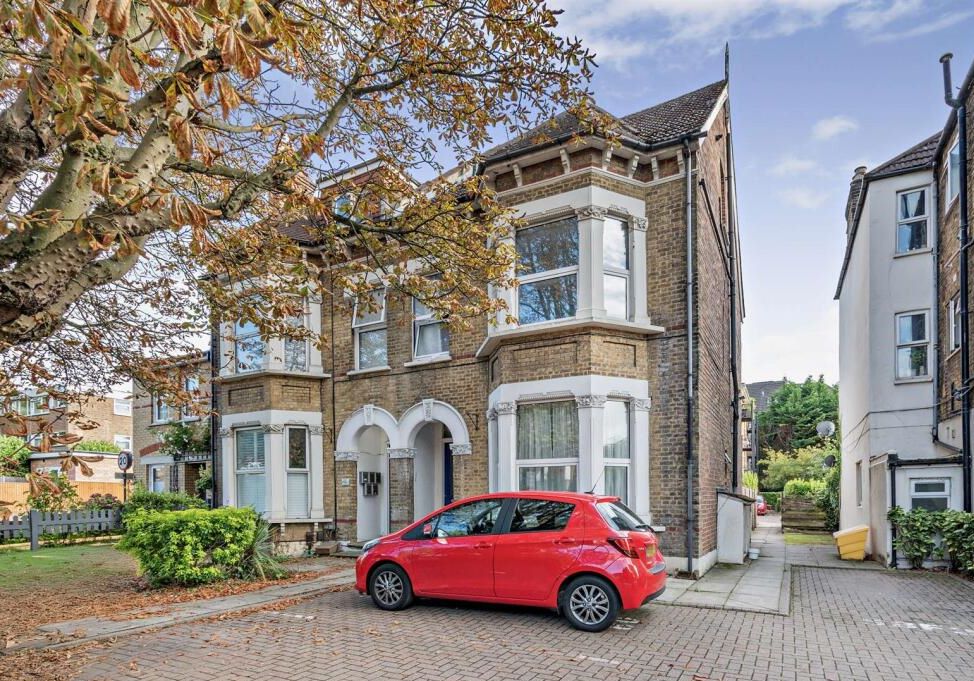 Flat 5, 62 Coombe Road, Croydon, Surrey, CR0 5SG