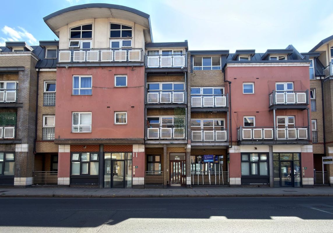 Flat 27 Magnum House, 170 London Road, Kingston upon Thames, Surrey, KT2 6QW