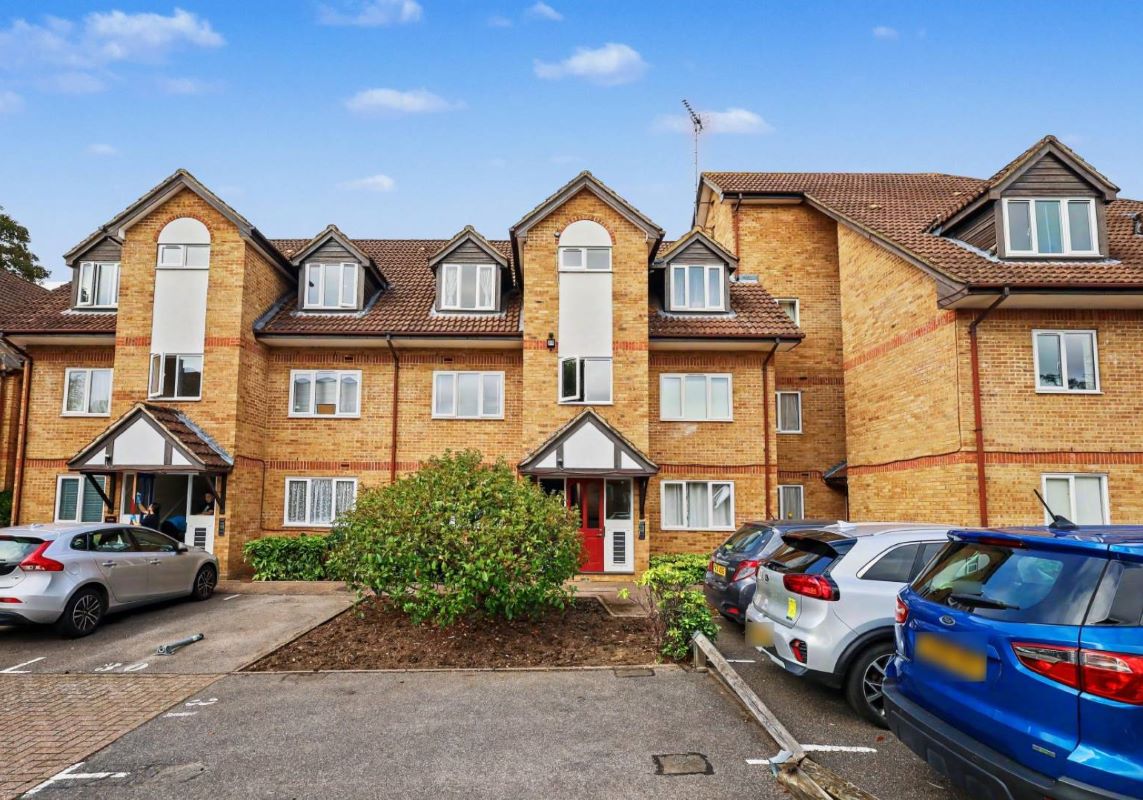 38 Rochester Drive, Watford, Hertfordshire, WD25 9BJ