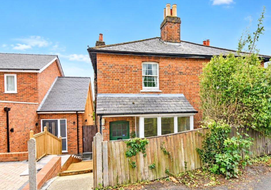 72 Spring Rise, Egham, Surrey, TW20 9PS