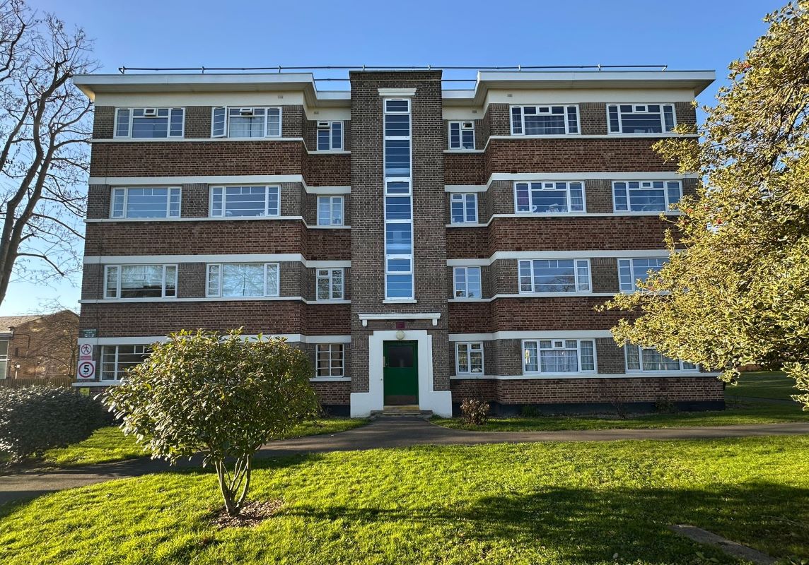 Flat 19 Cameford Court, New Park Road, Streatham Hill, London, SW2 4LH