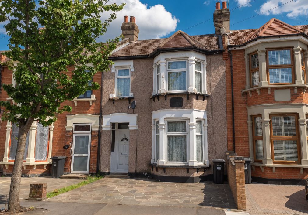 45 Mafeking Avenue, Ilford, Essex, IG2 7AP
