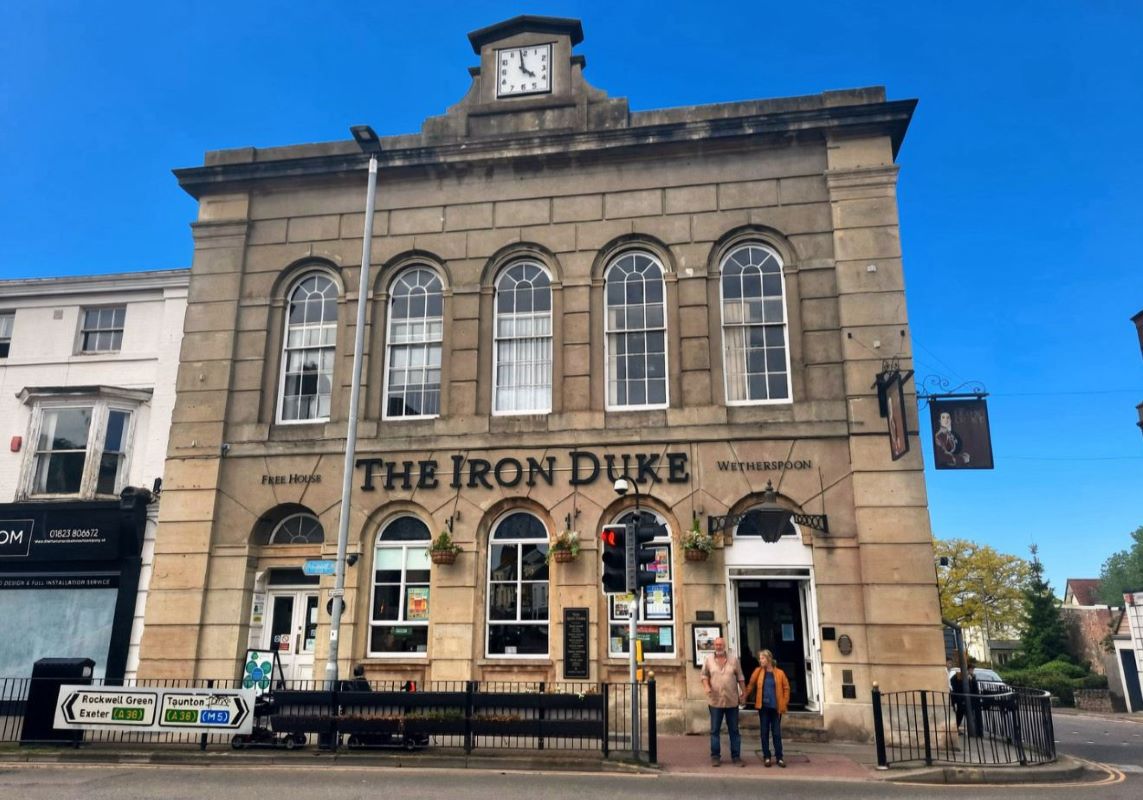 Suites 1-3, 28-30 Fore Street, Wellington, Somerset, TA21 8AQ
