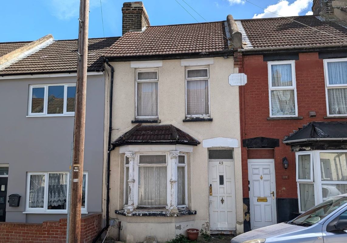 49 Albany Road, Chatham, Kent, ME4 5DN