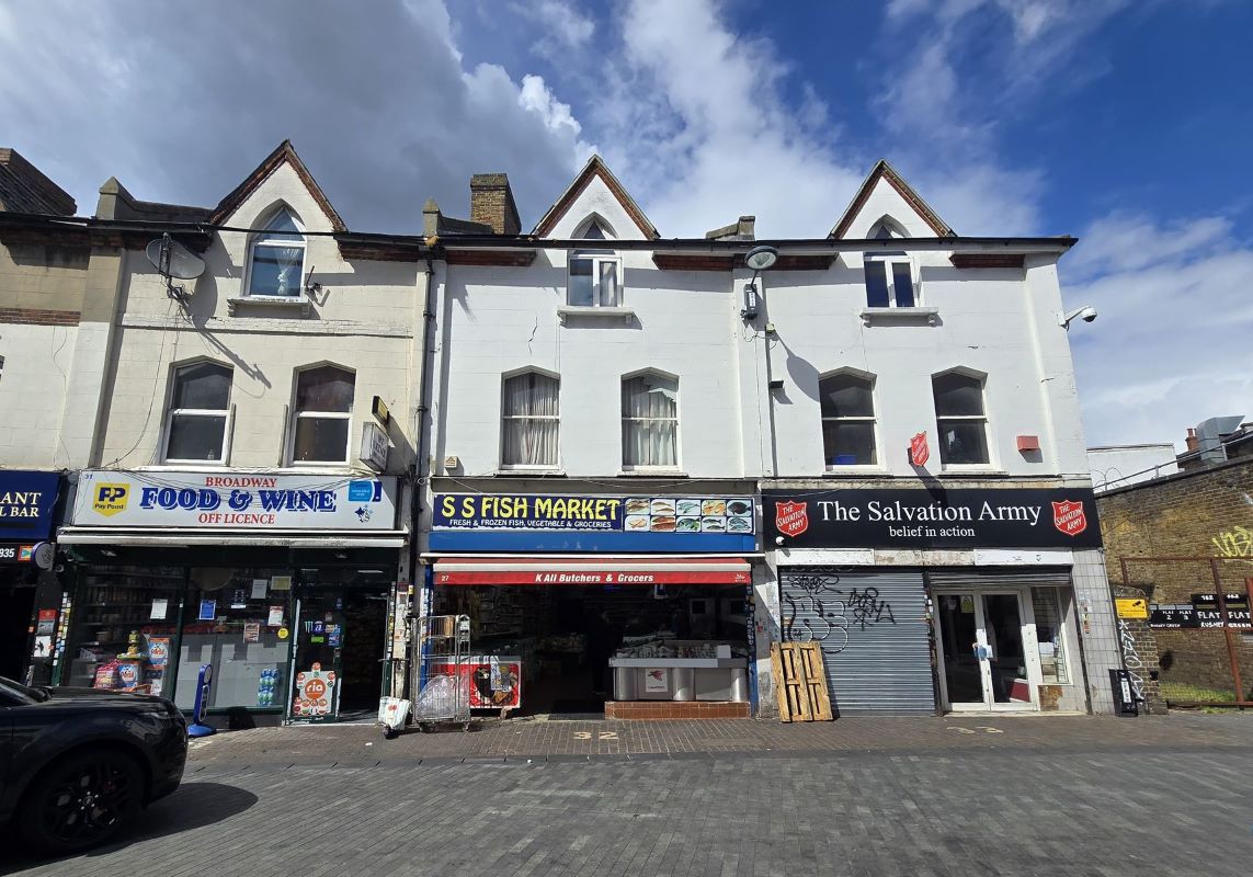 32A Catford Broadway, Catford, London, SE6 4SN