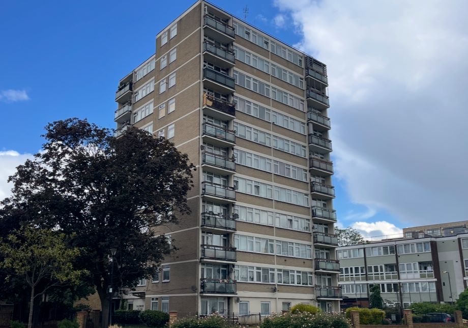 Flat 22 Salisbury House, Hobday Street, Poplar, London, E14 6AY
