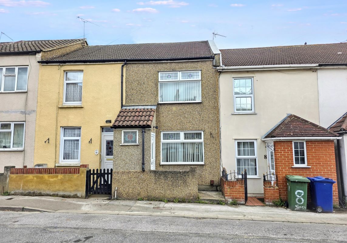 10 Gipsy Lane, Grays, Essex, RM17 6EE