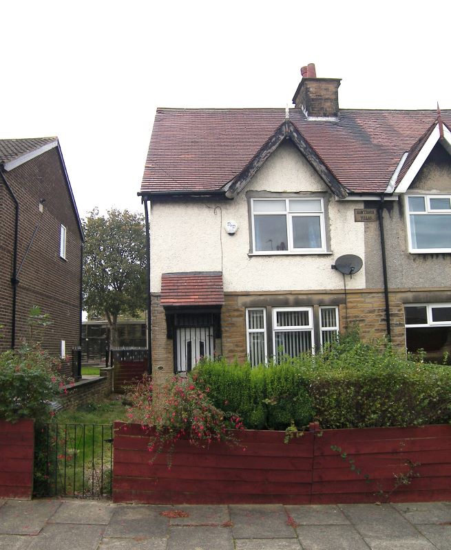 65 Moorcroft Drive, East Bierley, Bradford, West Yorkshire, BD4 6NJ