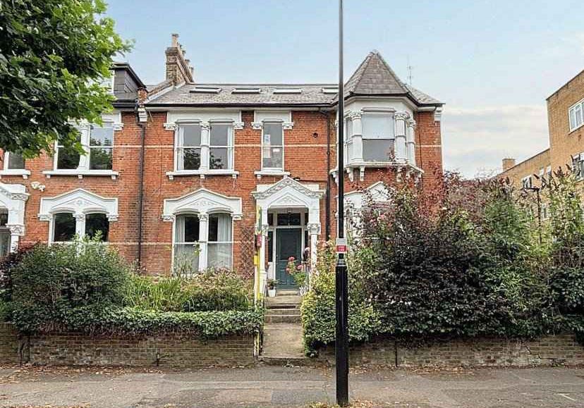 Flat A, 93 Mount View Road, Hornsey, London, N4 4JA