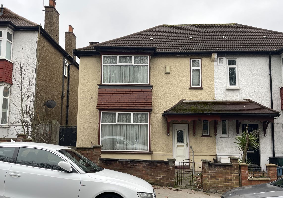 215 Ross Road, South Norwood, London, SE25 6TN