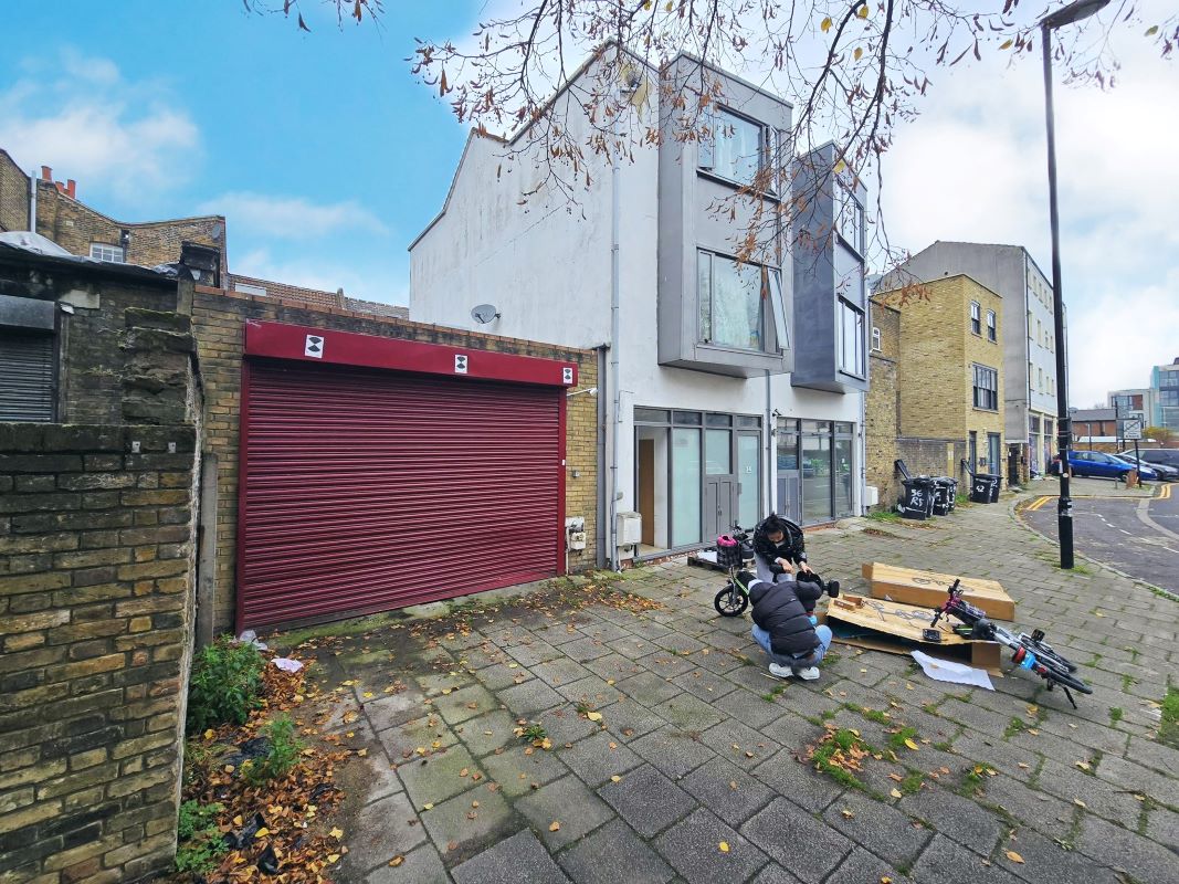 32 Deptford High Street, Deptford, London, SE8 4AF