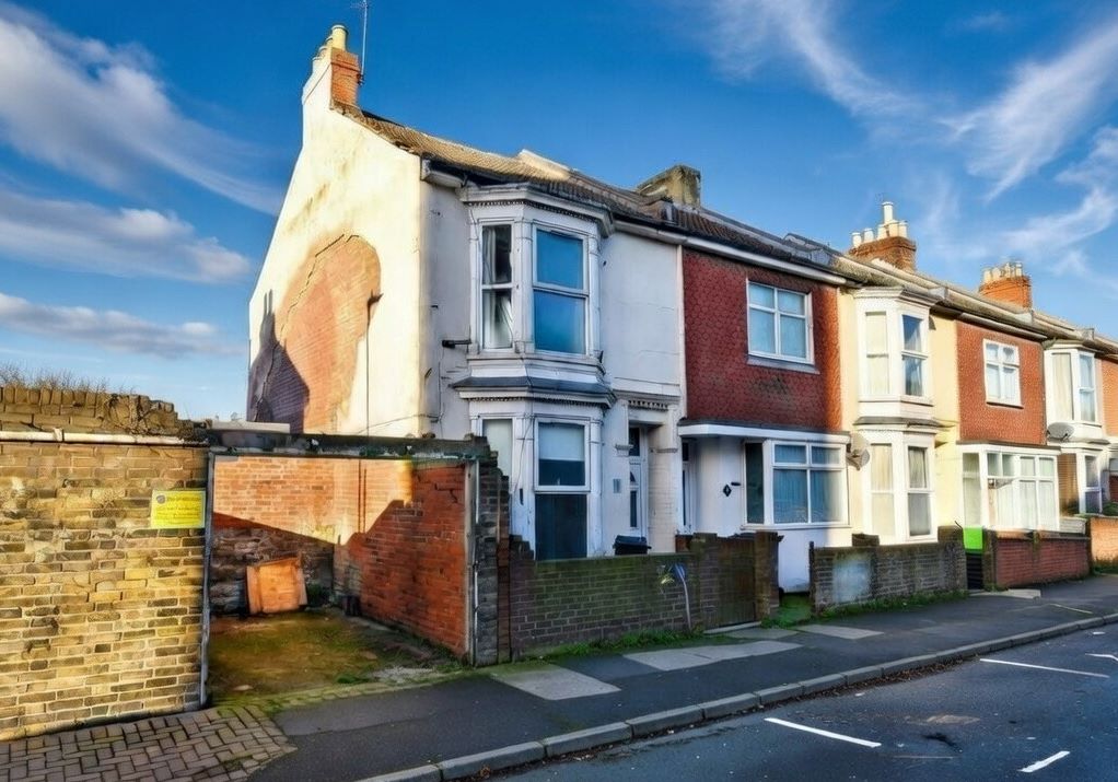 1 Francis Avenue, Southsea, Hampshire, PO4 0HL