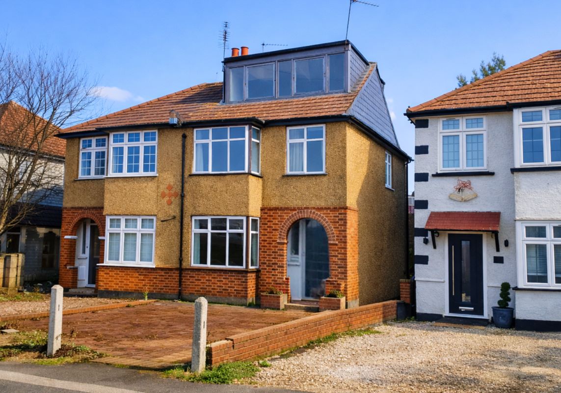 75 Knighton Way Lane, Denham, Uxbridge, Middlesex, UB9 4EH
