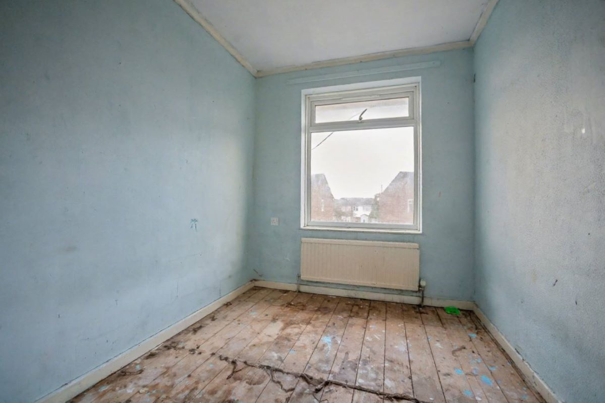 18 Simpson Road, Snodland, Kent, ME6 5QF