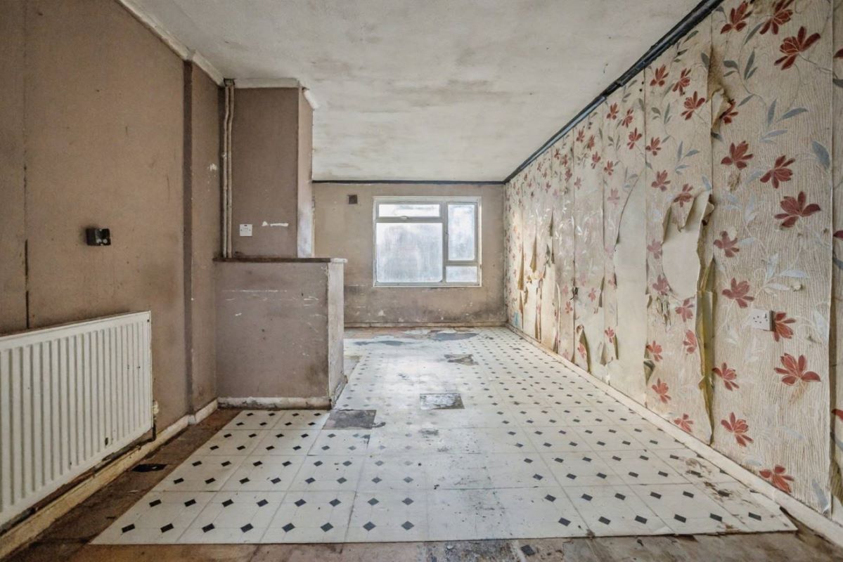 18 Simpson Road, Snodland, Kent, ME6 5QF