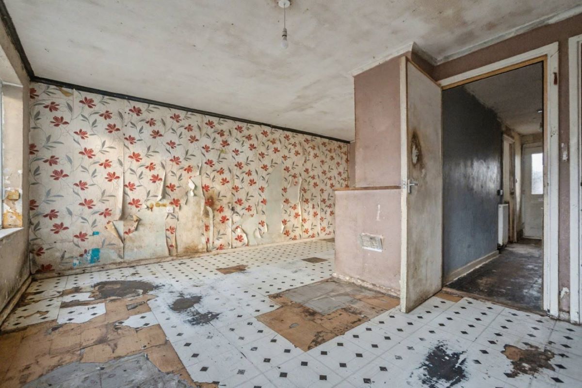 18 Simpson Road, Snodland, Kent, ME6 5QF