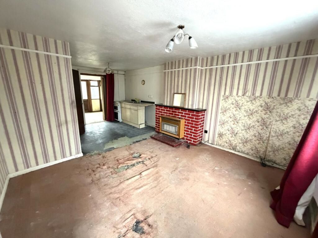 32 Edinburgh Gardens, Braintree, Essex, CM7 9LH