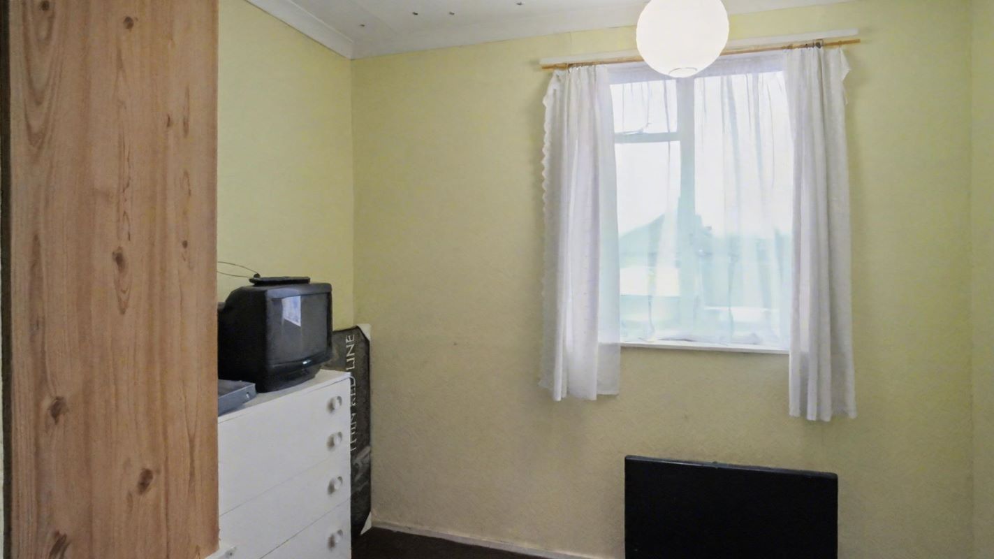 2 Dyson Close, Windsor, Berkshire, SL4 3LZ