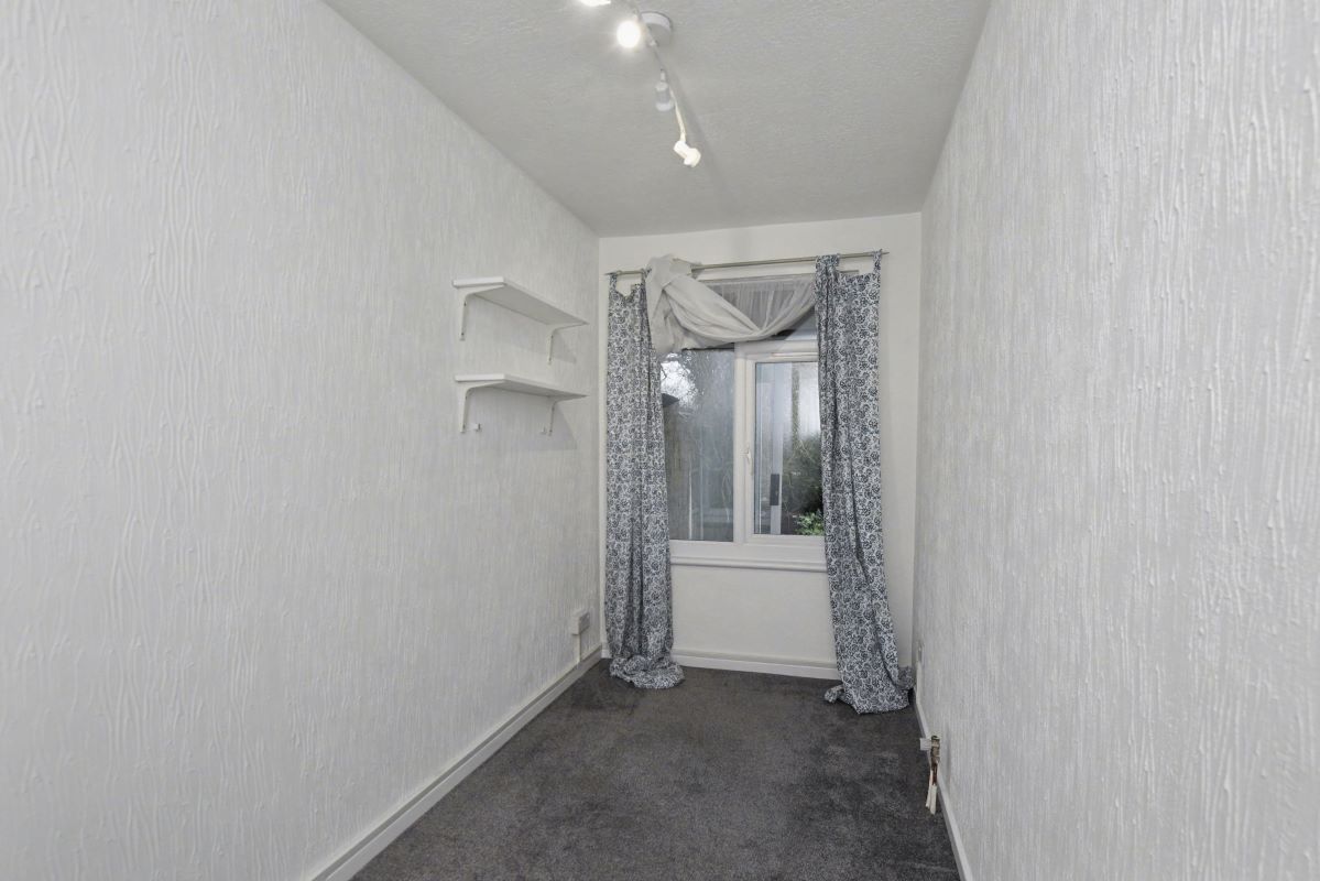 60 Loxford, Basildon, Essex, SS13 1PD