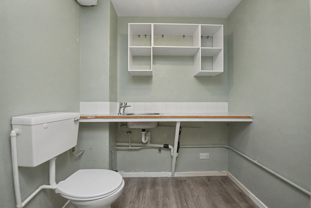 60 Loxford, Basildon, Essex, SS13 1PD