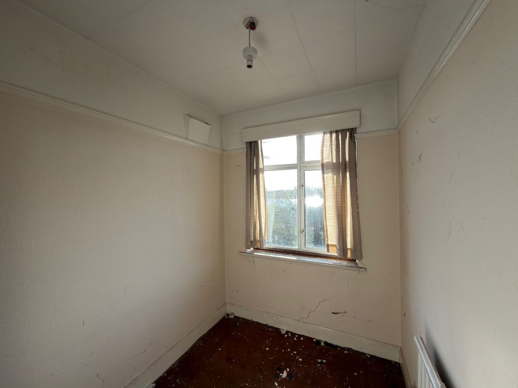 75 Knighton Way Lane, Uxbridge, Middlesex, UB9 4EH