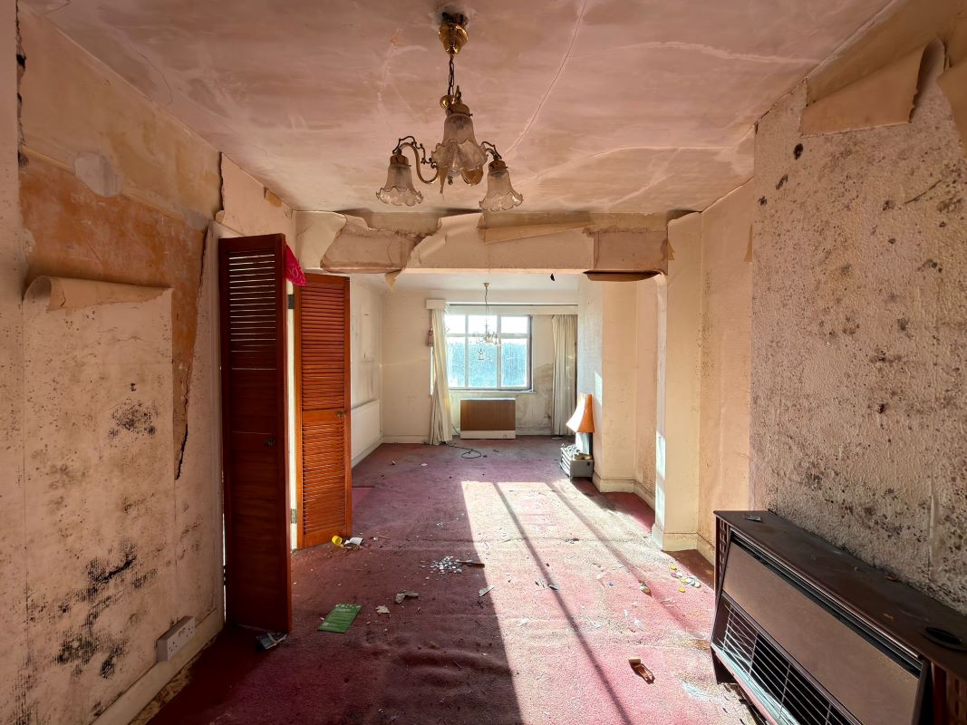 75 Knighton Way Lane, Uxbridge, Middlesex, UB9 4EH