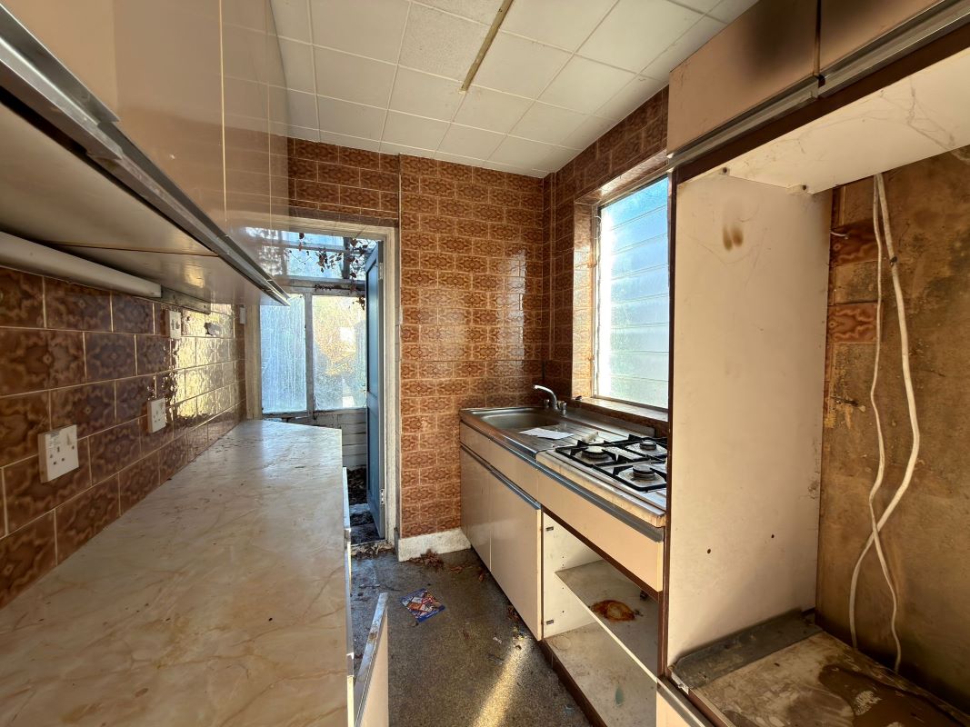 75 Knighton Way Lane, Uxbridge, Middlesex, UB9 4EH