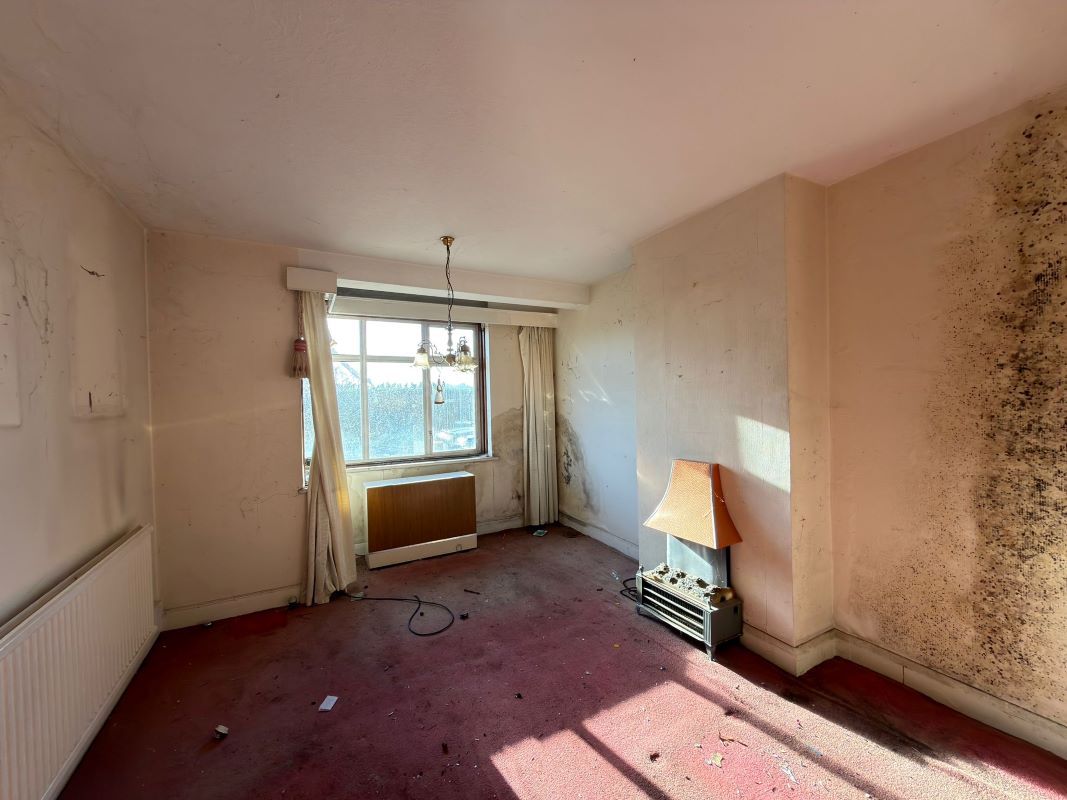 75 Knighton Way Lane, Uxbridge, Middlesex, UB9 4EH