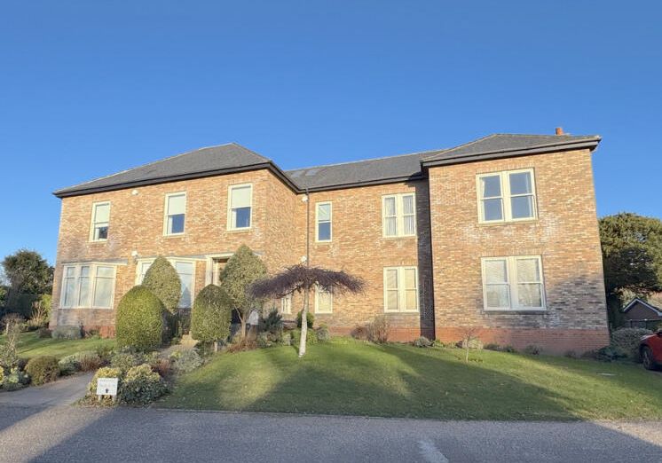 10 Borrage Hall, Borrage Lane, Ripon, North Yorkshire, HG4 2PW