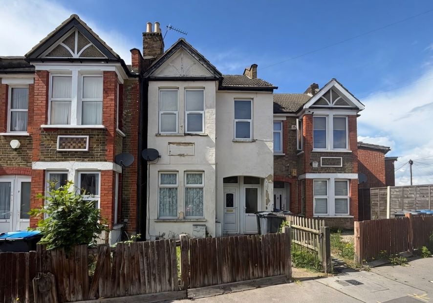 5 Luna Road, Thornton Heath, Surrey, CR7 8NZ