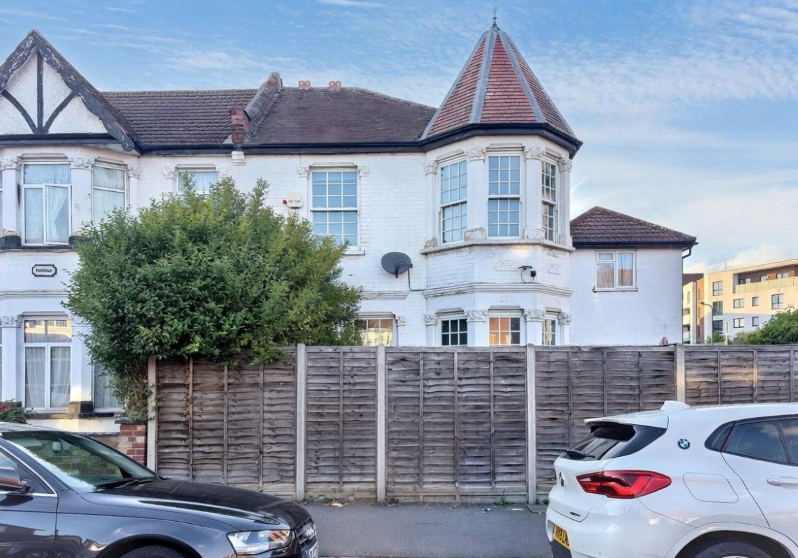1 District Road, Wembley, Middlesex, HA0 2LE