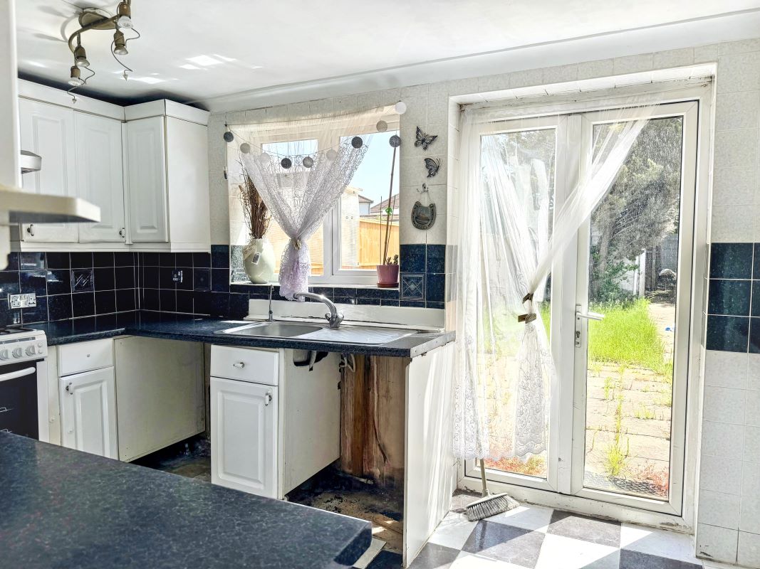 118 Salt Hill Way, Slough, Buckinghamshire, SL1 3TX