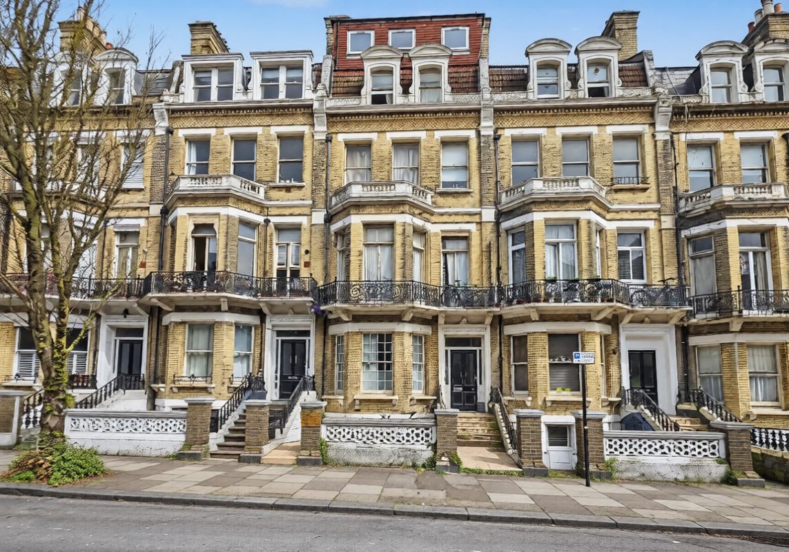 Flat 9, 44-46 First Avenue, Hove, East Sussex, BN3 2FF