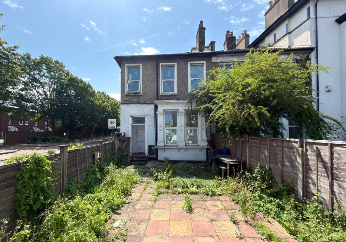 First Floor Flat, 192 Queens Road, London, Southwark, SE15 2HP