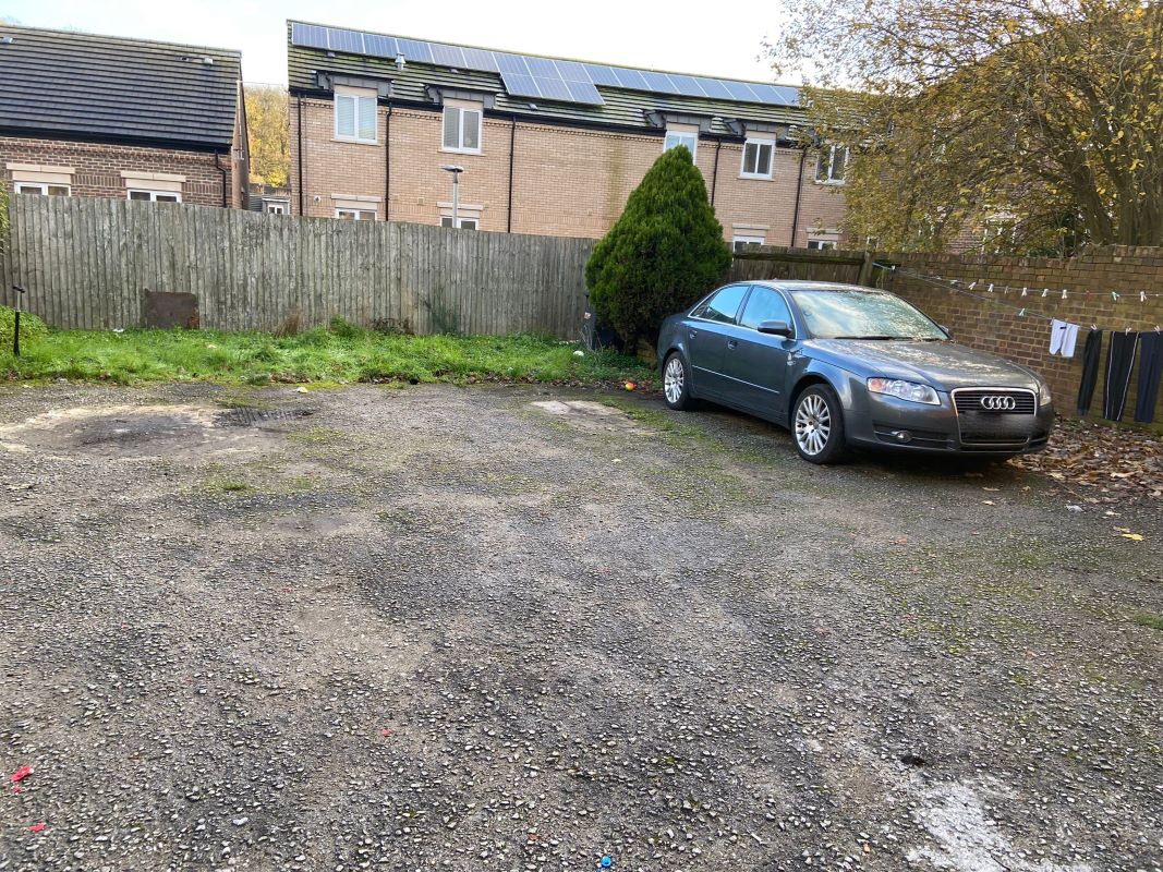 Flat 4, 148 High Town Road, Luton, Bedfordshire, LU2 0DL Robinson And