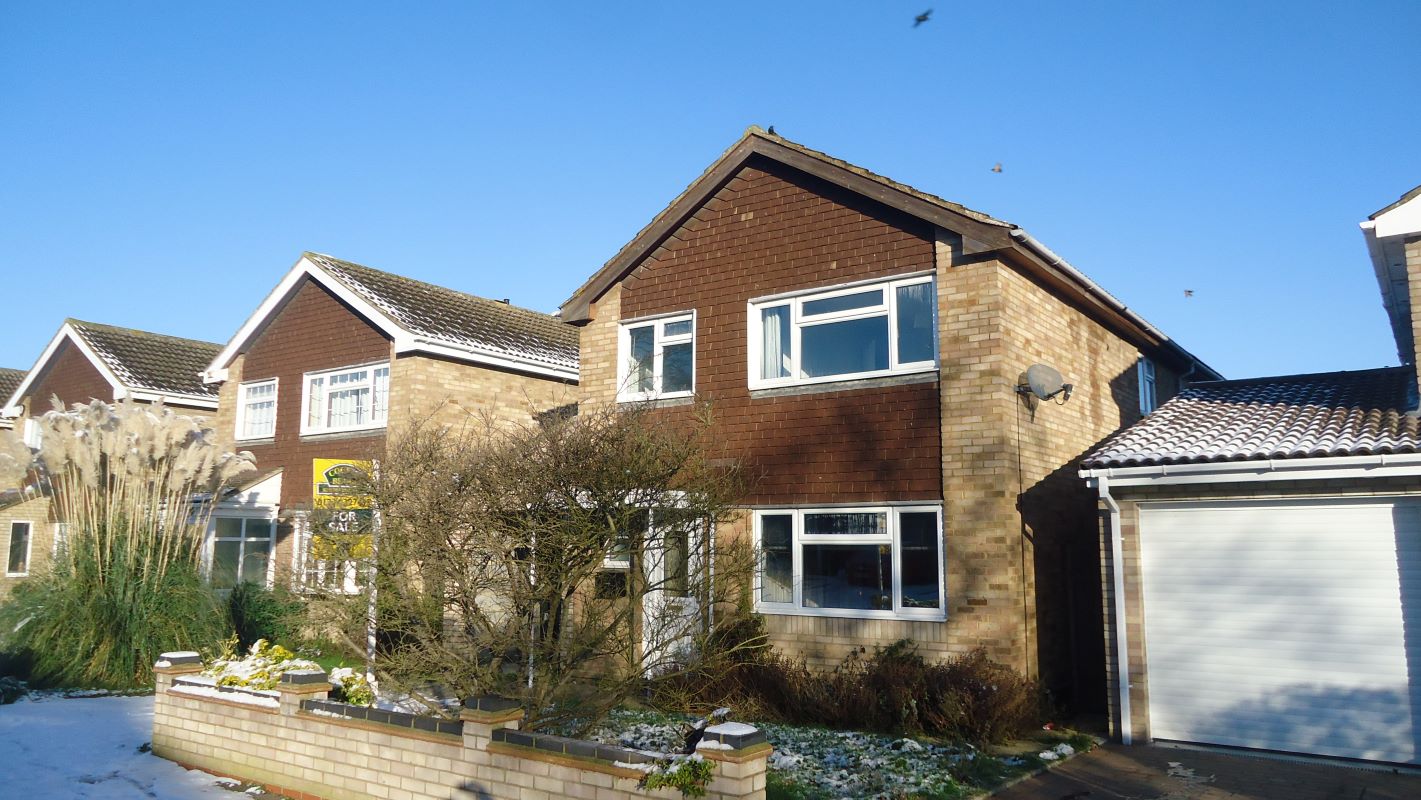 7 Dunster Gardens, Bedford, Bedfordshire, MK41 8BE Robinson And Hall