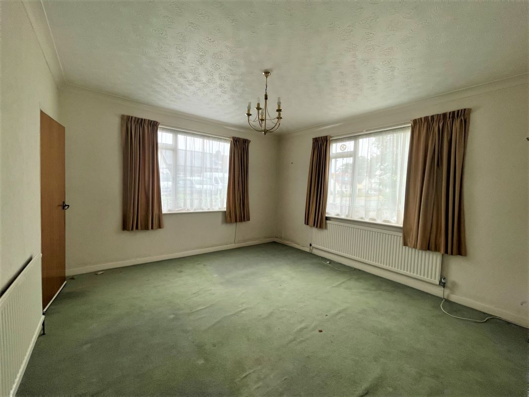 38 Biggleswade Road, Upper Caldecote, Biggleswade, Bedfordshire, SG18