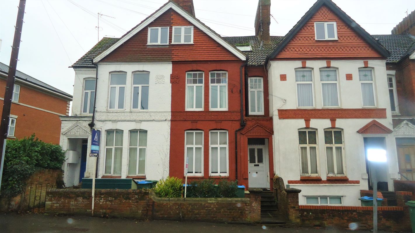 The Upper Flat, 4 Bicester Road, Aylesbury, Buckinghamshire, HP19 8AD