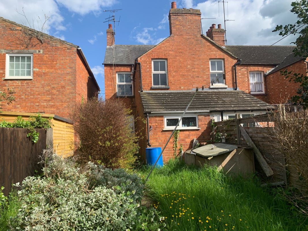 2 Coronation Road, Stony Stratford, Milton Keynes, Buckinghamshire