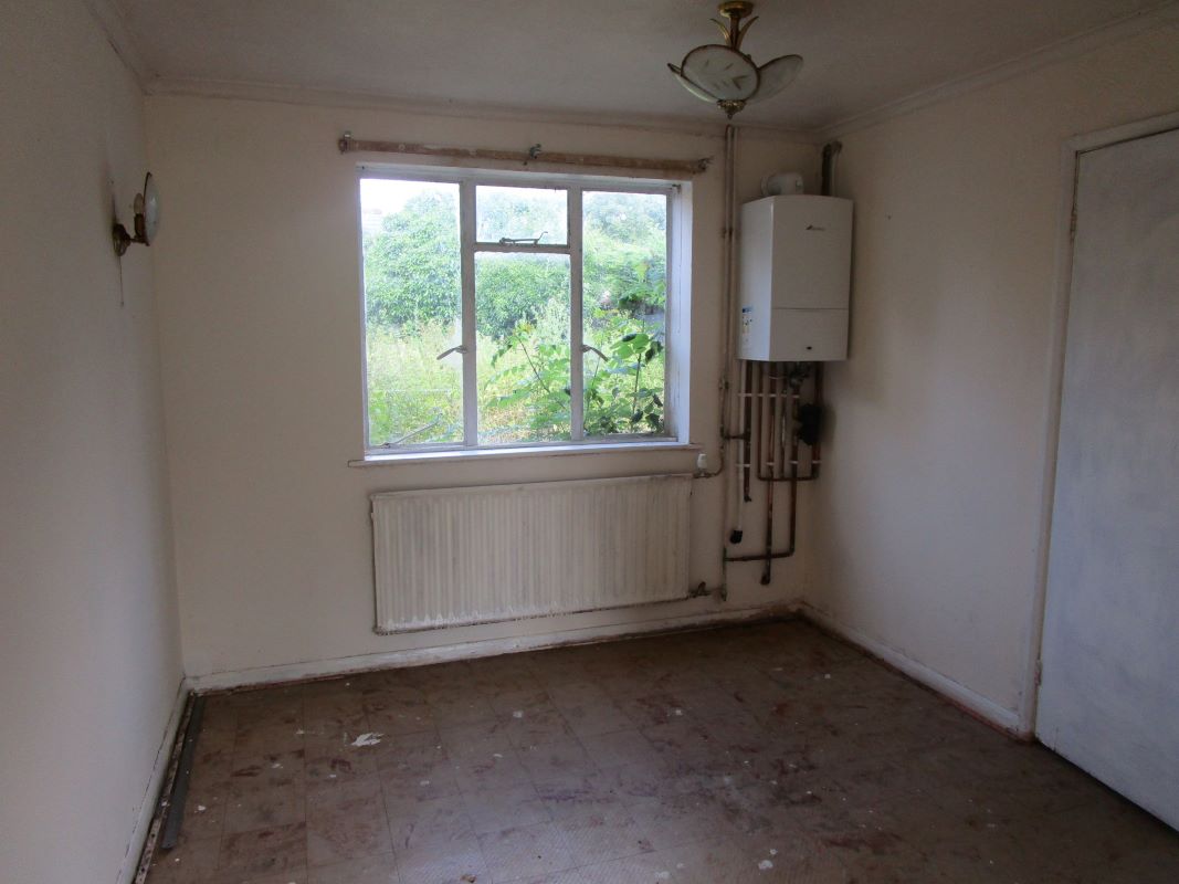 84 Putnoe Heights, Bedford, Bedfordshire, MK41 8ED Robinson And Hall