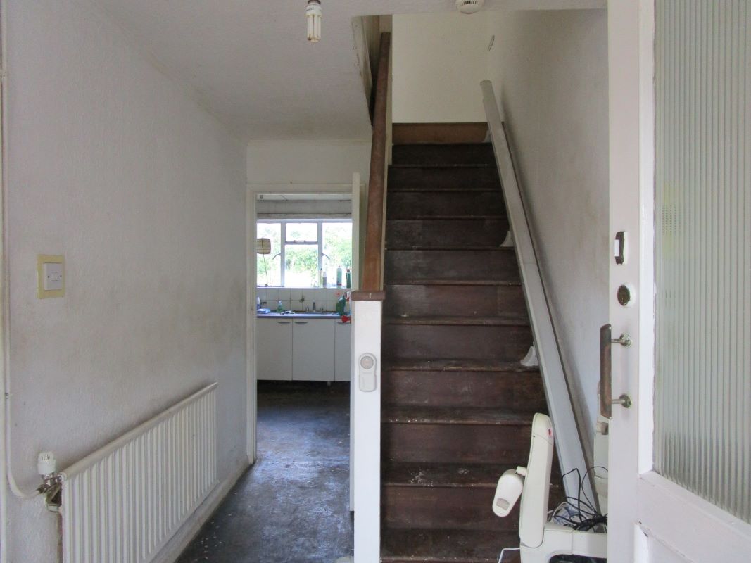 84 Putnoe Heights, Bedford, Bedfordshire, MK41 8ED Robinson And Hall